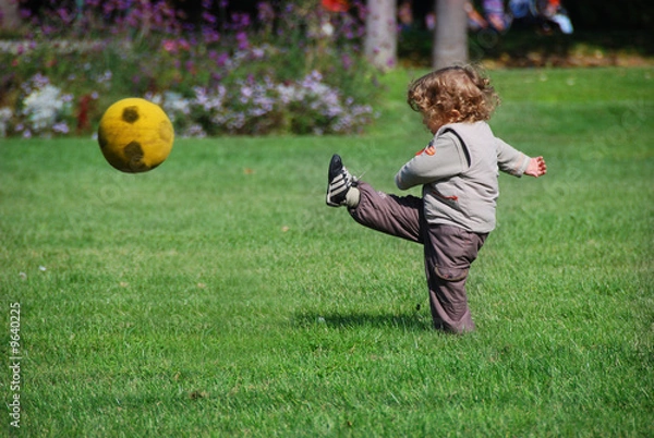 Obraz a baby playing football