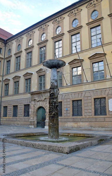 Obraz Фонтан Саломеи перед зданием Баварского управления статистики (Мюнхен, Германия)