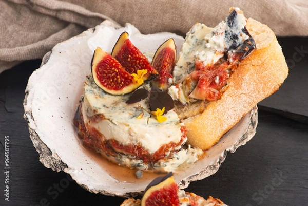 Obraz Appetizer - gorgonzola with mascarpone, figs, honey and herbs