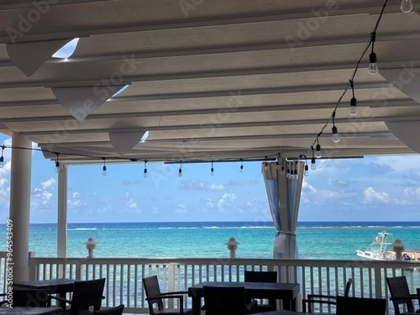 Obraz Beach Cafe Through the Pier