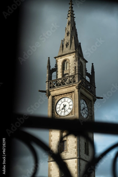 Obraz Uhrturm des Postgebäudes Gent, Belgien