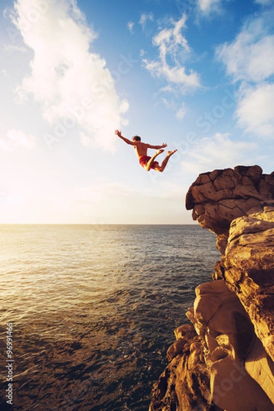Fototapeta Skakanie z klifu