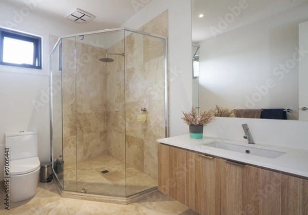 Obraz Corner Shower Marble Pilling we współczesnej łazience