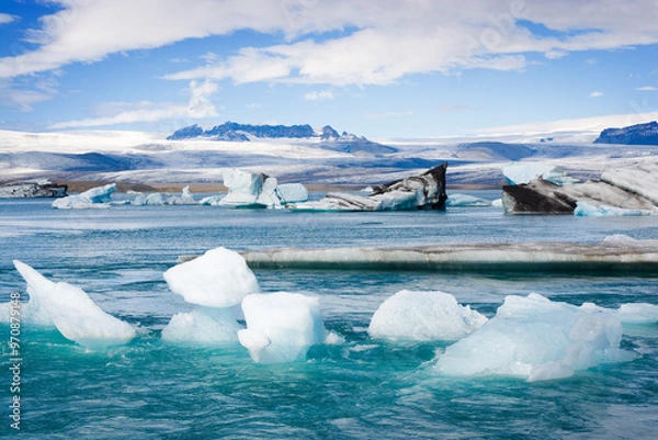 Fototapeta Jökulsárlón - large glacial lake in southern part of Vatnajökull National Park, Iceland