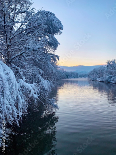 Fototapeta Schnee an der Aare