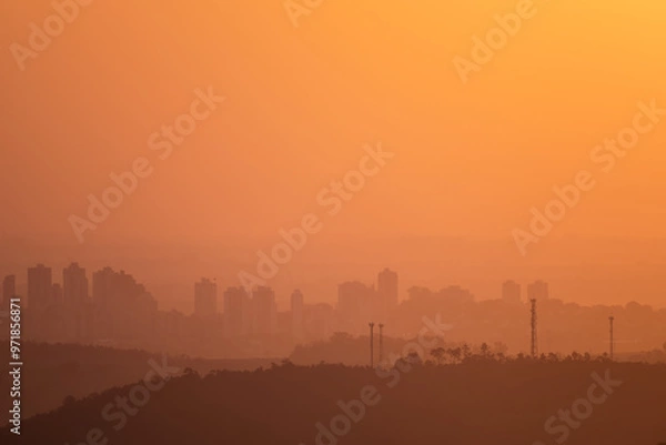 Fototapeta Poluição na cidade após queimadas