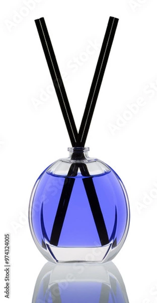 Obraz Odświeżacz powietrza z patyczkami zapachowymi do domu w małej  butelce ze szkła 