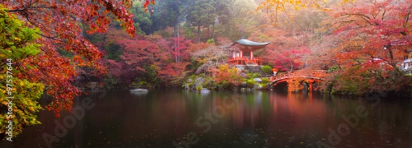 Fototapeta Świątynia Daigo-ji jesienią