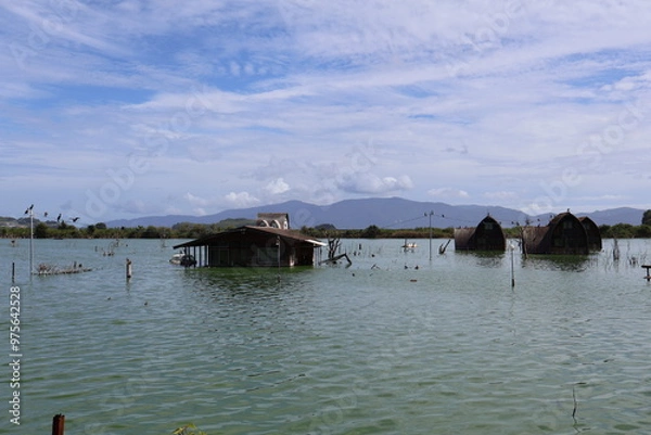 Obraz 水没した廃ペンション（バブル遺産とバブル崩壊）