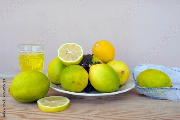 Fototapeta lemons and limes