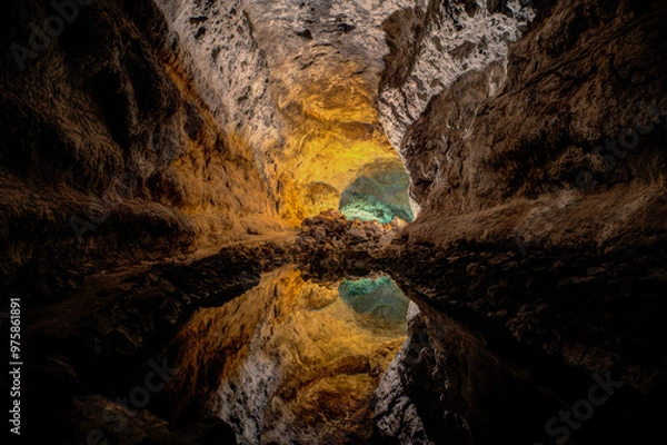 Fototapeta cave of volcanic origin of Los Verdes in Lanzarote