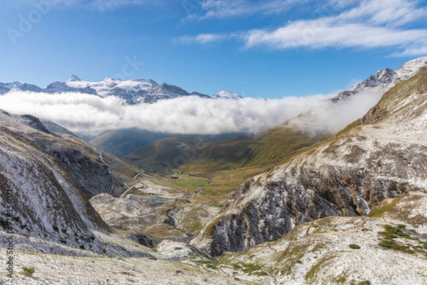 Fototapeta La route pour monter au Col de l'Iseran en France