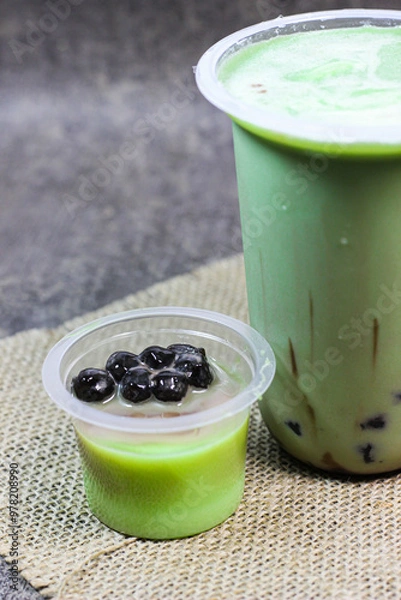 Obraz Pudding green tea latte with bubble
