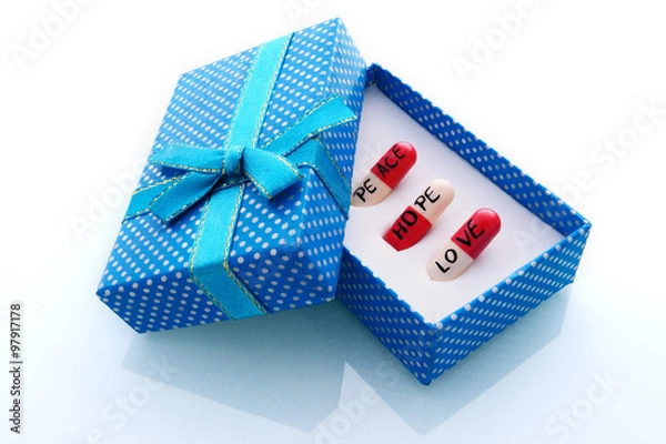 Obraz gift box with three good wish pills