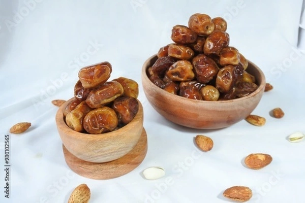 Obraz Dates in a bowl