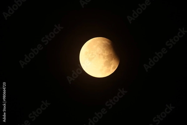 Obraz partial lunar eclipse, 2024, september 18, night sky, eclipse, phenomenon, moon, full moon, harvester full moon, 10%, shadow, earth