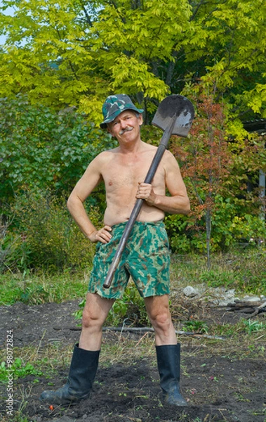 Obraz Man with spade 7