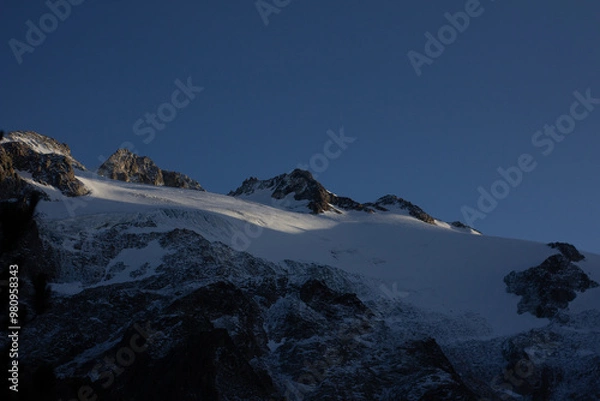 Fototapeta snow covered mountains