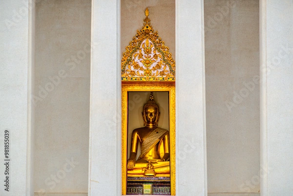 Fototapeta Buddha statues which are a symbol of the Lord Buddha for Buddhists