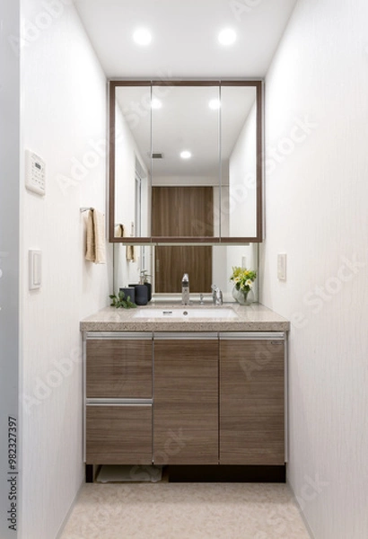 Fototapeta 三面鏡洗面化粧室