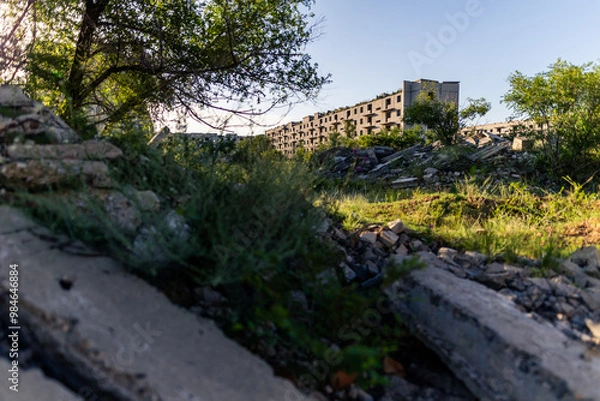 Fototapeta destroyed city buildings post apocalyptic empty apartments