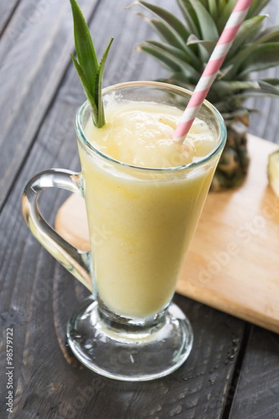 Fototapeta pineapple smoothie