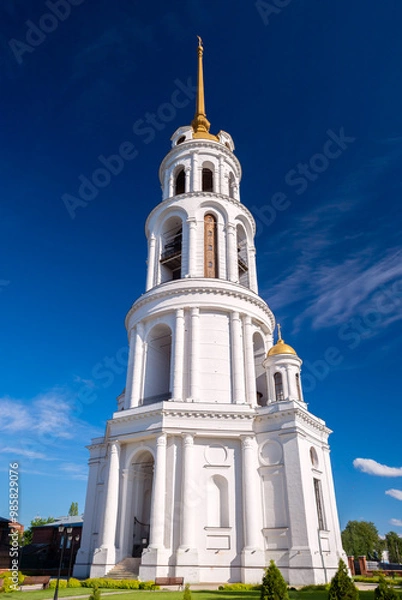 Fototapeta The Bell tower of the Resurrection Cathedral in Shuya. Golden Ring of Russia