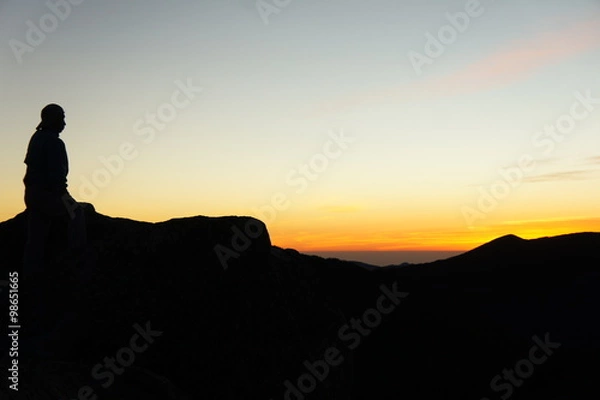 Fototapeta 朝日に映える人影