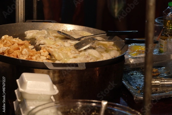 Obraz cooking in a big pan
