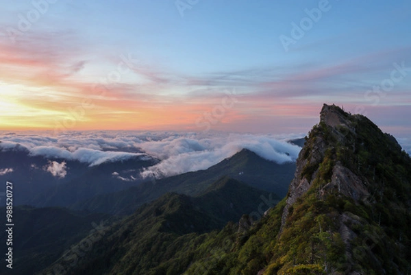 Obraz 夜明け前の石鎚山頂上からの朝焼け