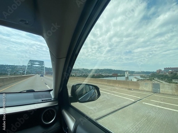 Obraz driving on a bridge