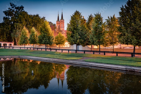 Obraz Calm morning view of two spire of Cathedral Basilica of the Assumption of the Blessed Virgin Mary, Podlaskie Voivodeship. Stunning dawn cityscape of Bialystok - largest city in northeastern Poland.