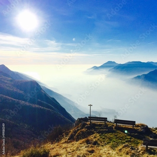 Obraz valle con nebbia 
