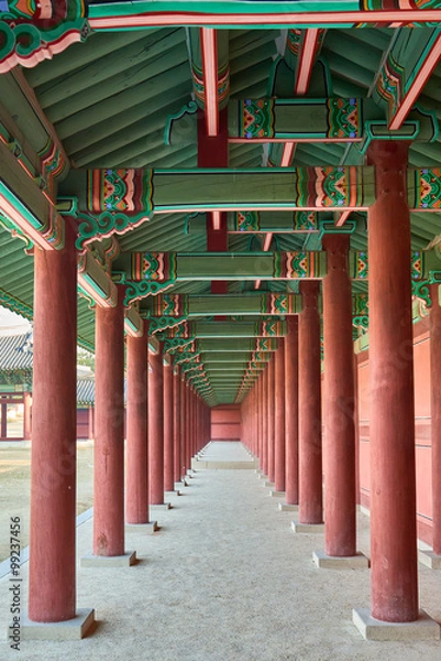 Obraz wooden pillars in a row