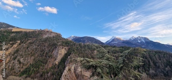 Fototapeta historical center of Briançon is a UNESCO World Heritage site, renowned for its impressive fortifications and rich architectural heritage. Nestled in the French Alps, Briançon features a blend of medi