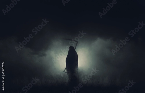 Fototapeta Grim Reaper, sama śmierć, przerażający horror Grim Reaper we mgle, trzymając kosę.