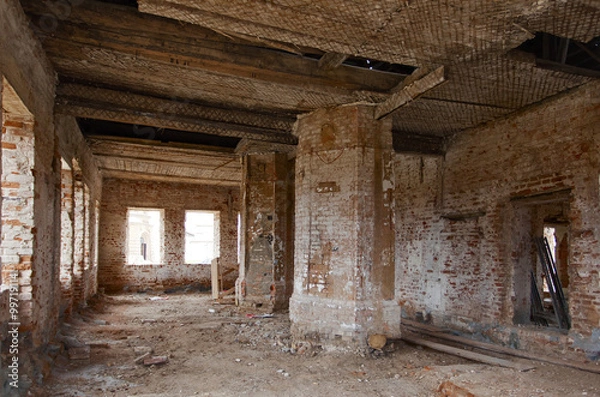 Fototapeta Заброшенное здание уездного училища. Свияжск, Россия.