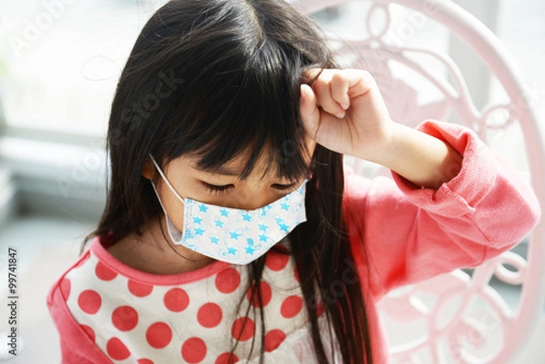 Fototapeta 風邪にり患した女の子