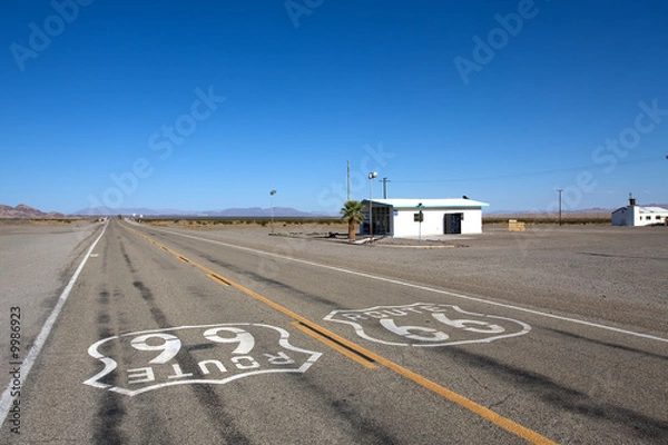 Fototapeta Old route 66 near the city Amboy at summer