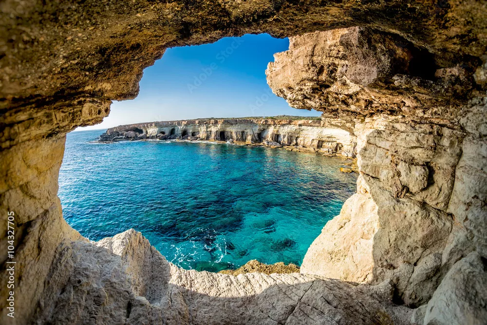 Fototapeta Jaskinie morskie w pobliżu Ayia Napa na Cyprze