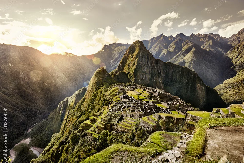 Fototapeta Machu Picchu, Peru - 31 maja 2015: Widok starożytnego miasta Inków