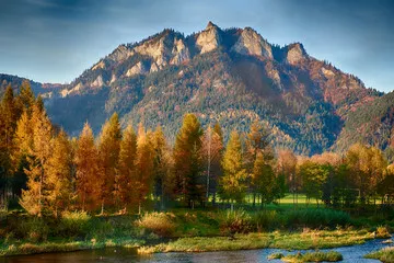 Fototapeta Pieniny jeienią - szczyt trzy korony od strony Dunajca