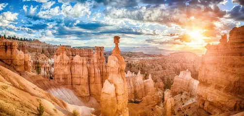 Obraz Malownicze Formacje Skaliste w Bryce Canyon