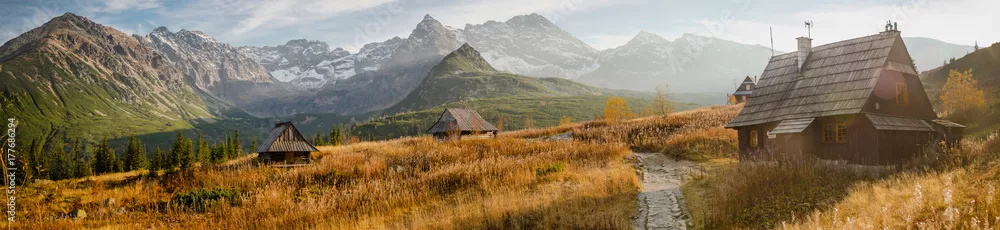 Fototapeta Hala Gąsienicowa w Tatrach, pora roku - jesień