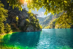 Obraz Magia Górskiego Jeziora: Oaza Spokoju