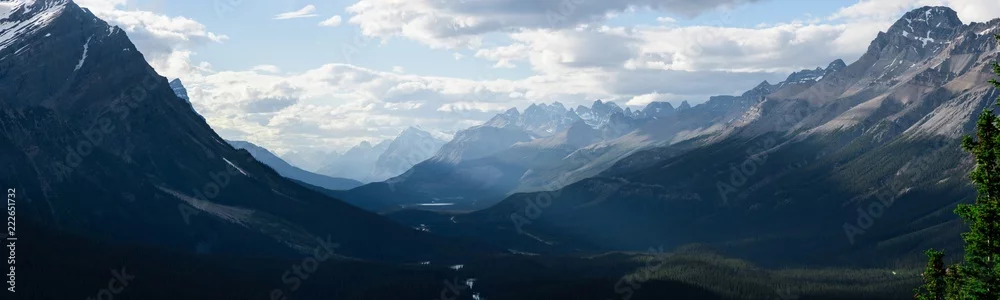 Fototapeta Majestatyczne Górskie Przestrzenie
