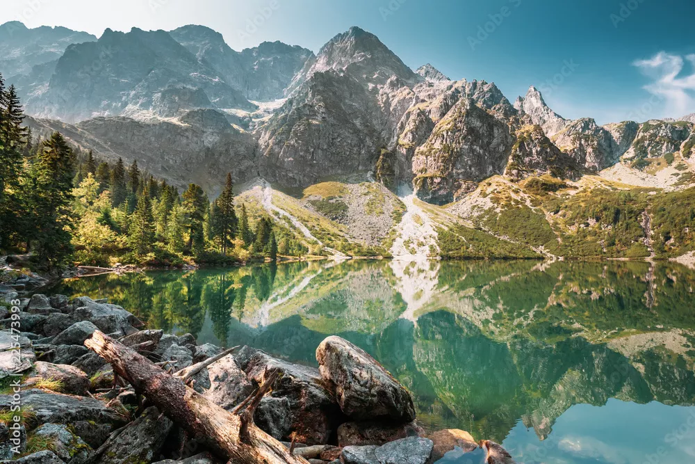 Fototapeta Tatrzański Park Narodowy, Polska. Małe Góry Jezioro Zabie Oko lub M