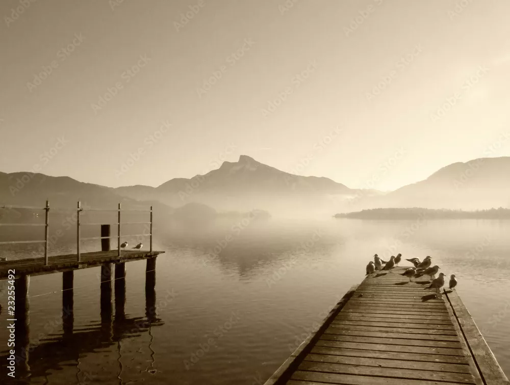 Obraz Spokój Poranka nad Jezioro w Górach