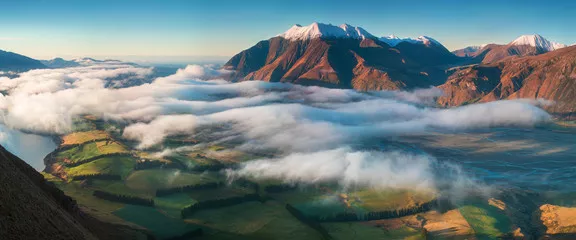 Obraz Malownicza Panorama Gór i Dolin w Chmurach
