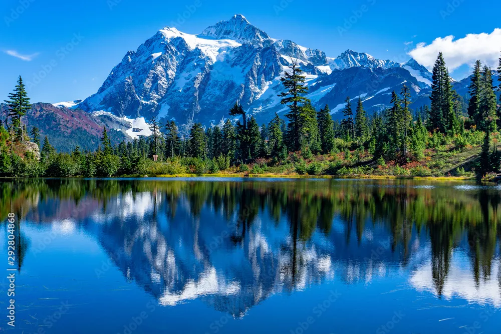 Fototapeta Zdjęcie Odbicie jeziora Mount Shuksan
